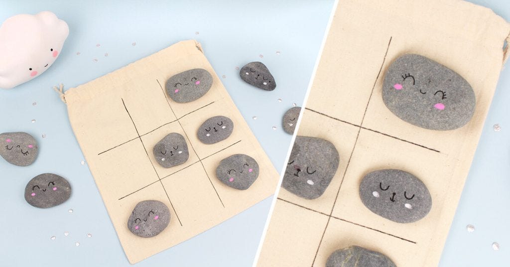 Damit ihre Kinder auch während der Fahrt in den Urlaub beschäftigt sind und Spaß haben, basteln Sie doch gemeinsam ein Reise-Tic-Tac-Toe im Kawaii-Stil.