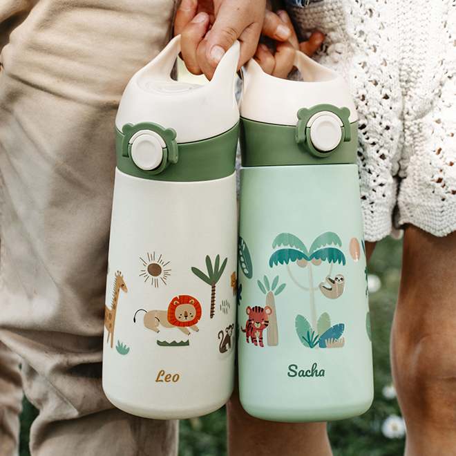 Personalisierte Trinkflasche mit Strohhalm